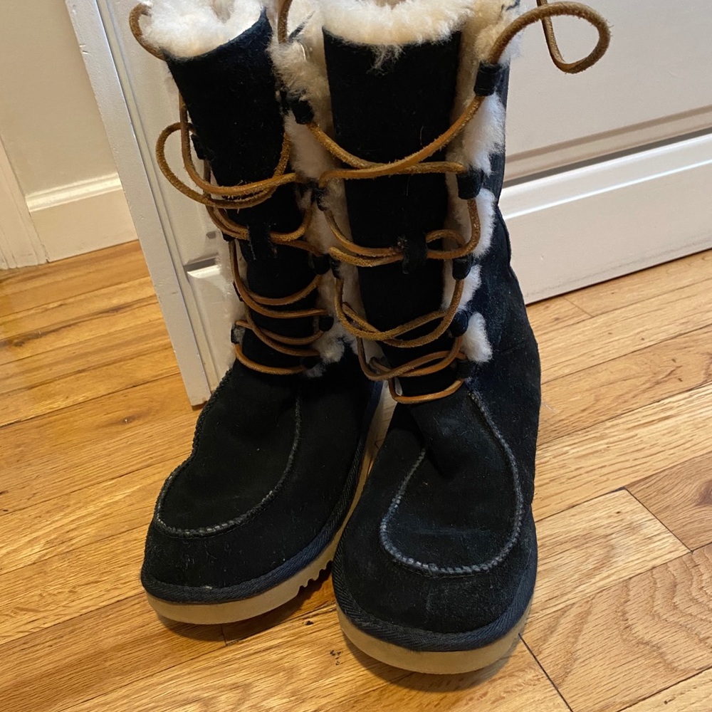 Youth Ugg Boots sz4